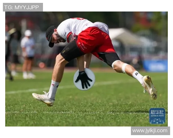 飞盘战术揭秘：成都飞盘队的进攻策略与团队协作分析